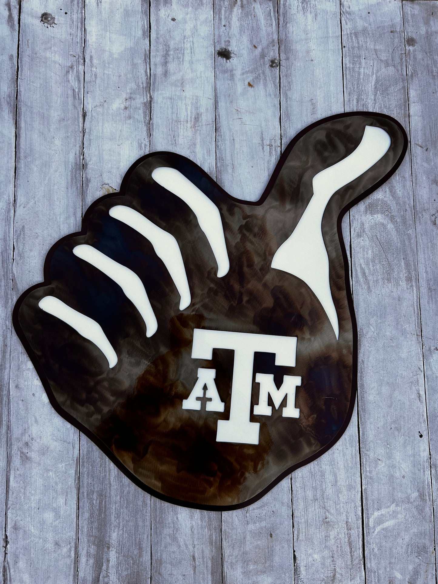 Gig ‘em wall art